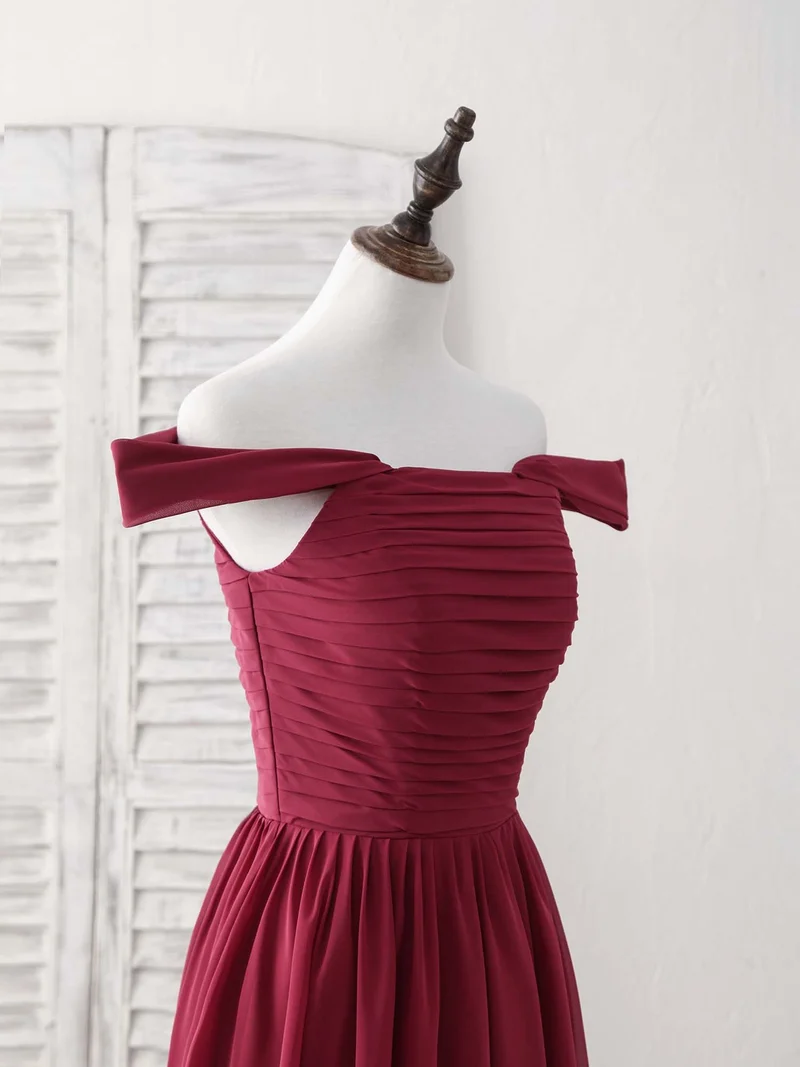 Robe de bal longue et élégante en mousseline bordeaux à épaules dénudées pour demoiselles d'honneur