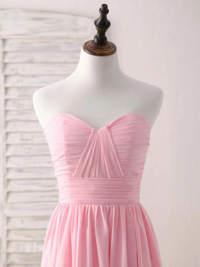 Robe de demoiselle d'honneur élégante en mousseline rose à décolleté en cœur, coupe asymétrique, pour occasions spéciales