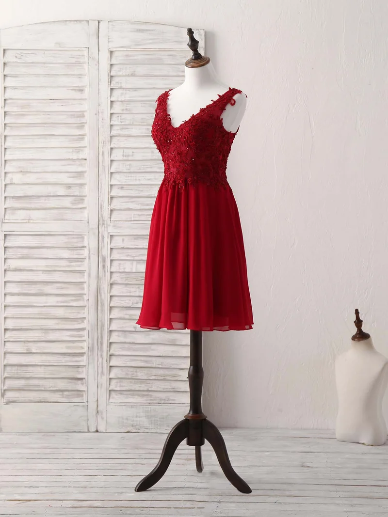Robe de bal courte élégante en mousseline de soie et dentelle bordeaux – Robe de soirée idéale