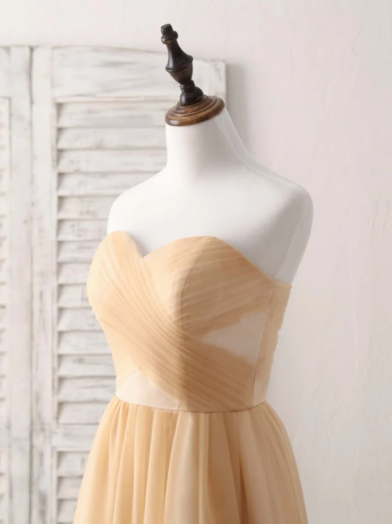 Robe de bal courte élégante en tulle champagne, robe de demoiselle d'honneur chic pour les occasions spéciales