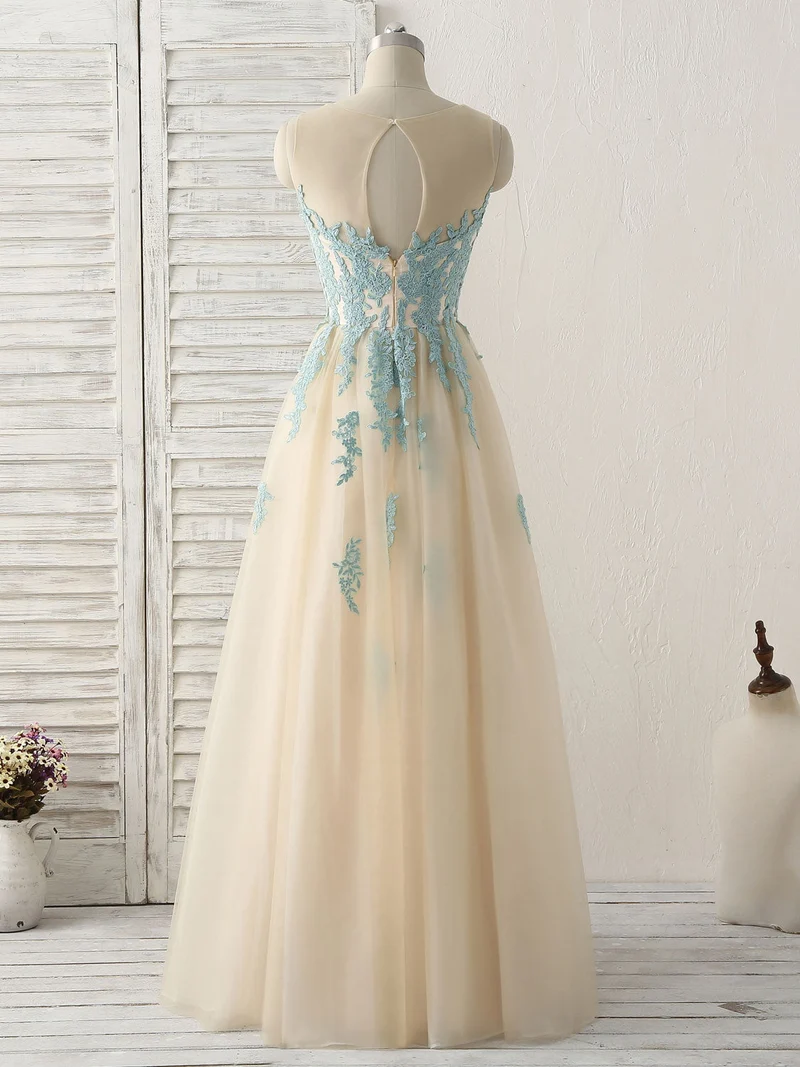 Robe de demoiselle d'honneur élégante en tulle et dentelle verte à manches longues