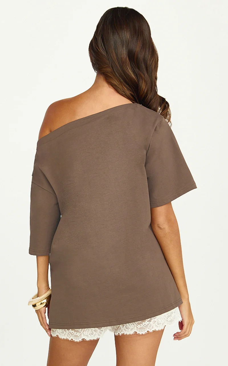Ruby Top - Off Shoulder Asymmetrical T-shirt in Chocolate