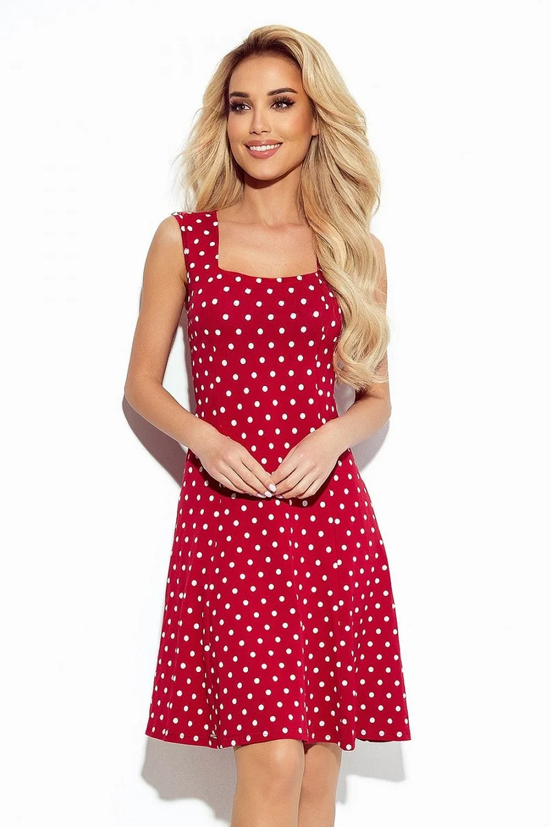 Robe d'été rouge à pois blancs