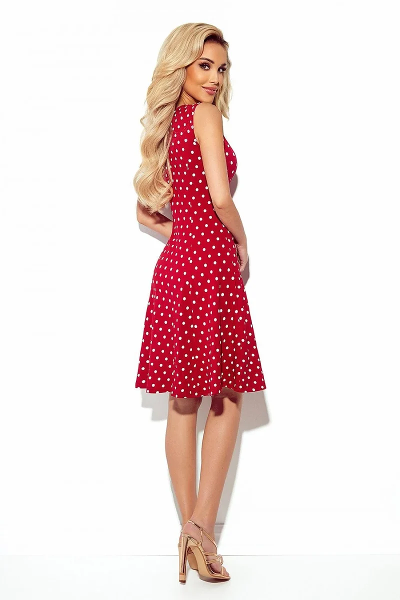 Robe d'été rouge à pois blancs