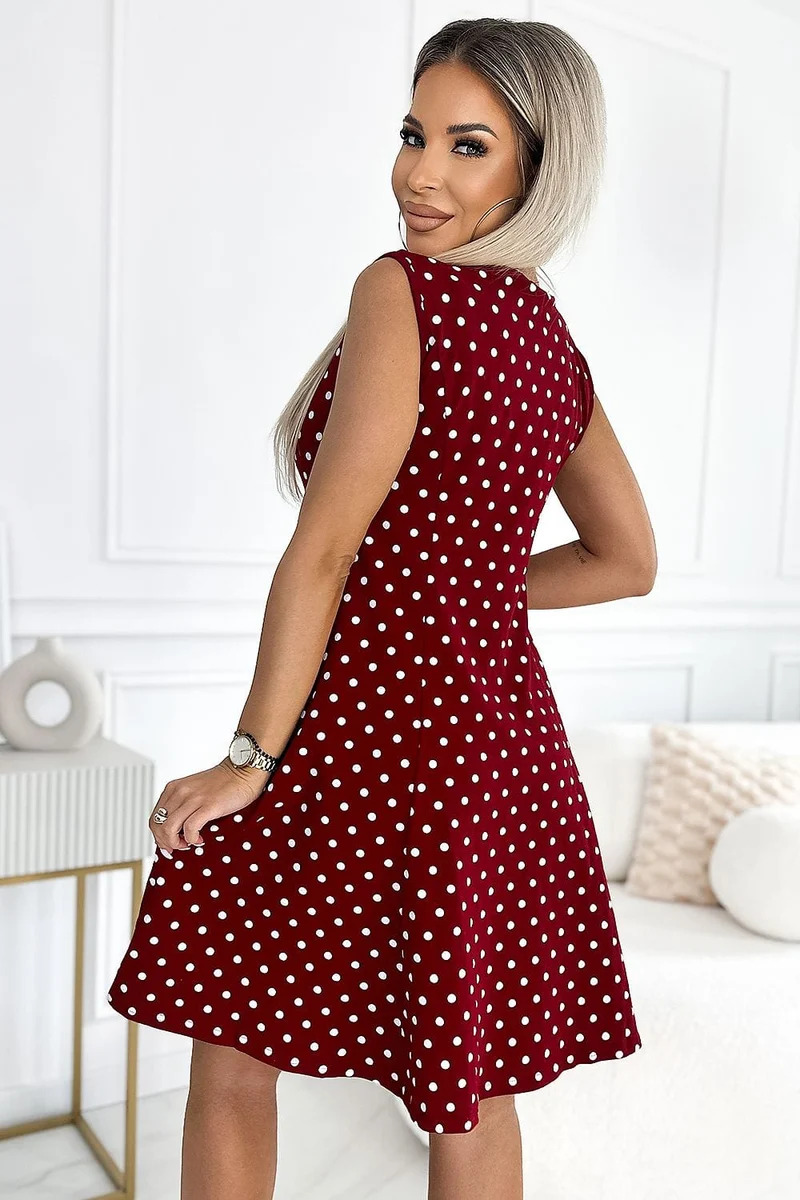 Robe de jour rouge à pois blancs