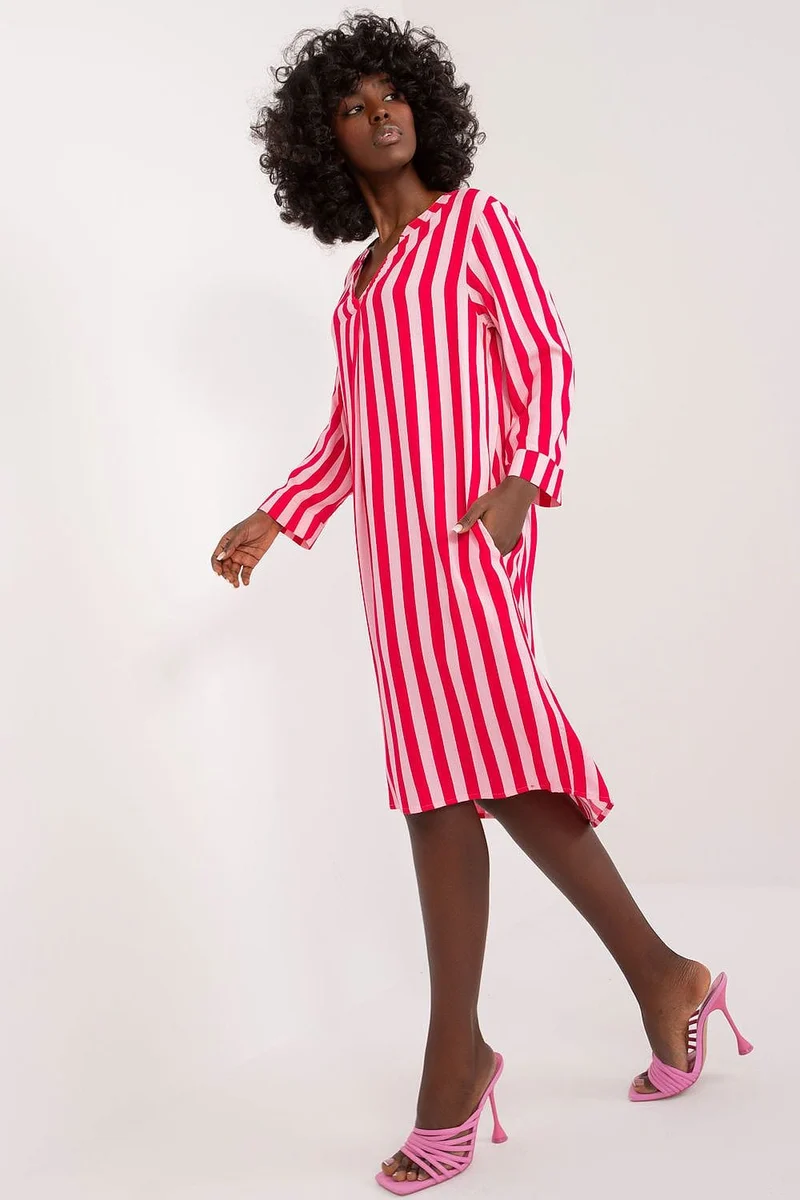 Robe asymétrique à col chemise à rayures rouges et blanches