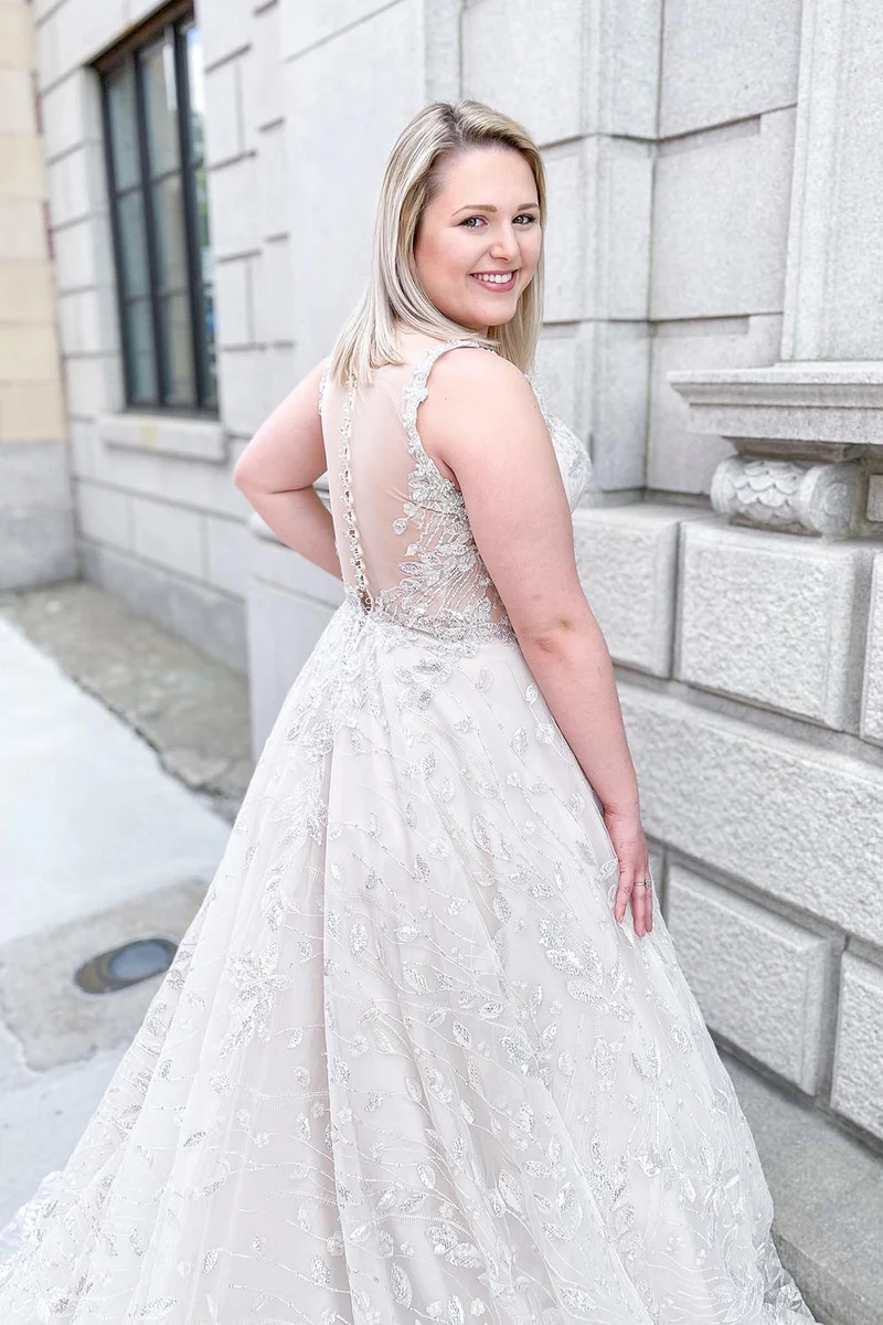 Robe de mariée élégante en dentelle à bretelles larges et tulle coupe trapèze - Robe de mariée parfaite
