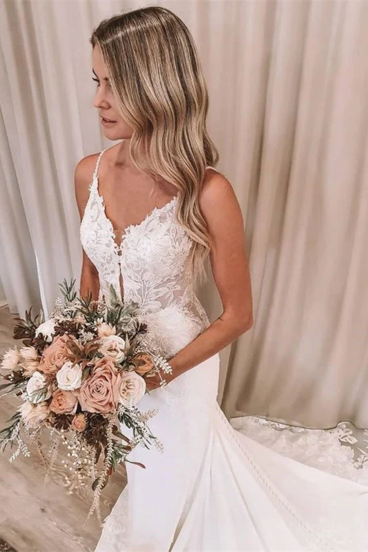 Robe de mariée sirène élégante à col en V et bretelles spaghetti, dos nu, avec appliques en dentelle