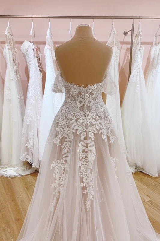 Robe de mariée élégante en tulle à épaules dénudées et traîne