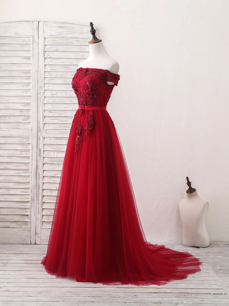 Robe de soirée longue élégante bordeaux en tulle et dentelle à épaules dénudées