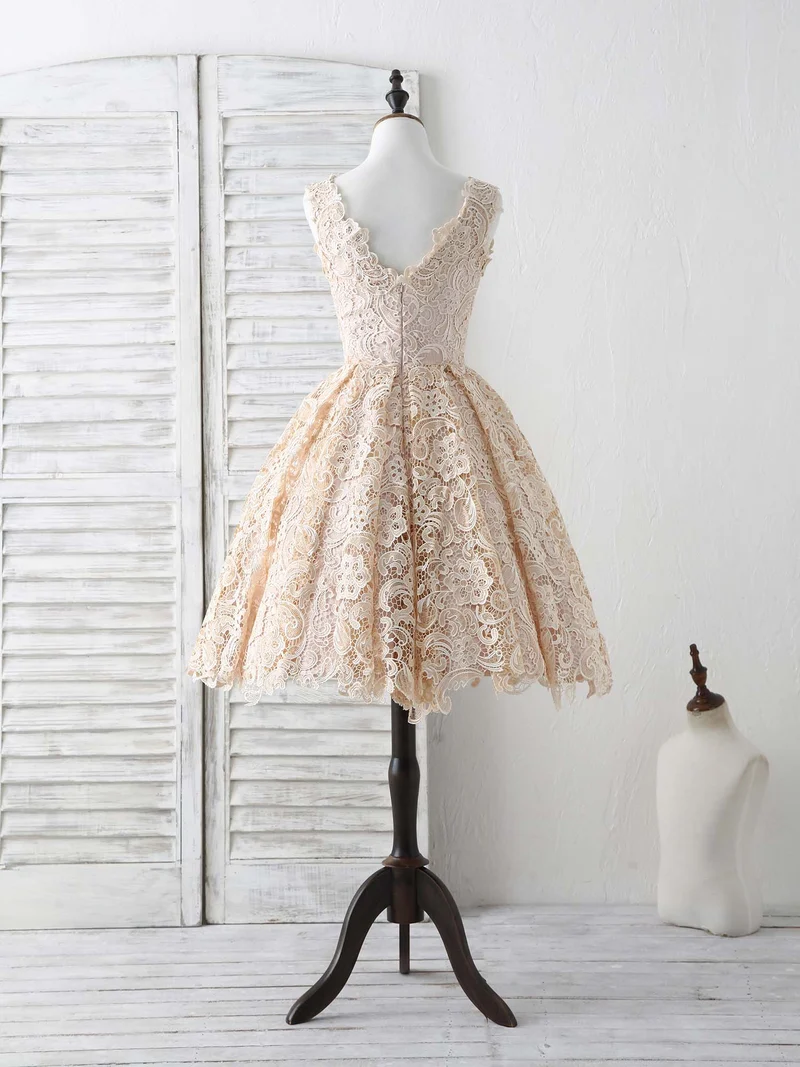 Robe de bal courte élégante en dentelle à col en V et couleur champagne, robe de demoiselle d'honneur