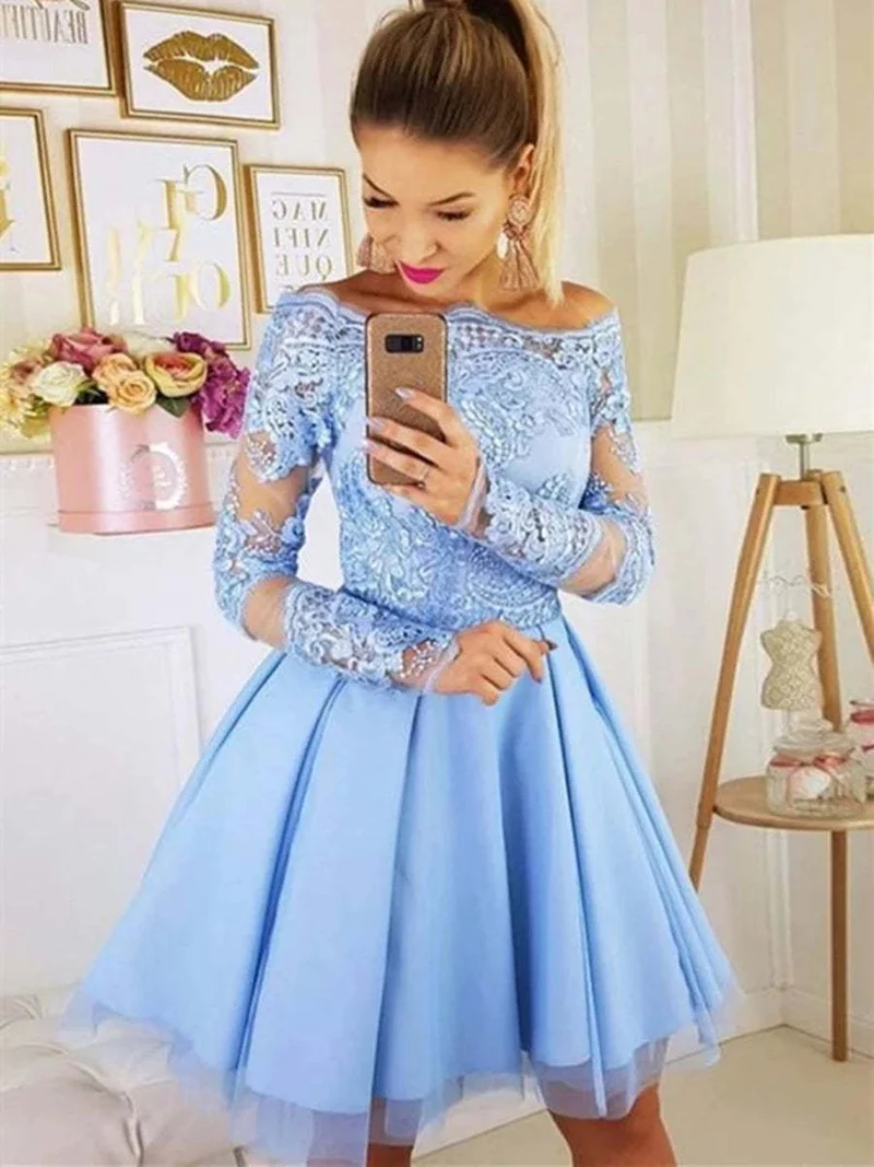 Robe de soirée courte bleu clair en dentelle à manches longues pour remise de diplôme