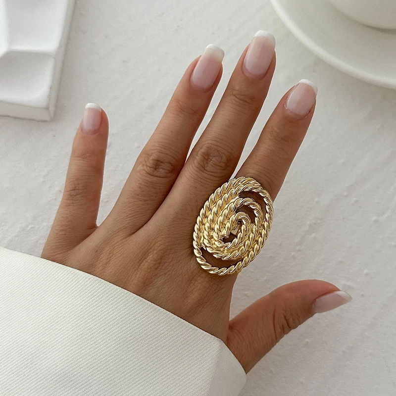 Grosse Bague Doree Vintage