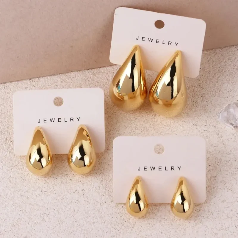 Boucles d’oreilles gouttes dorées femme