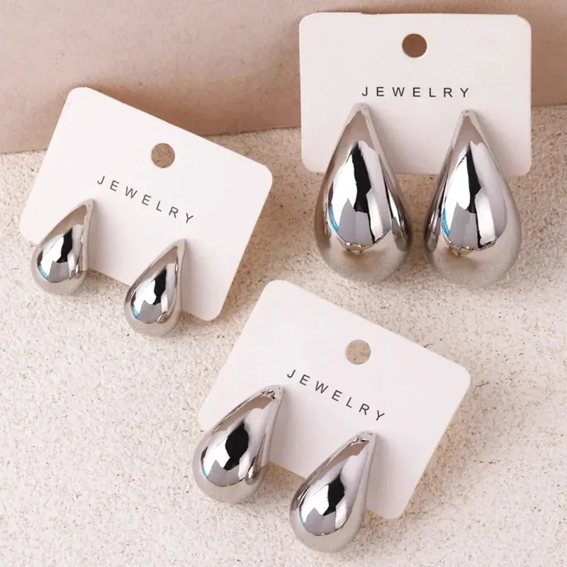 Boucles d’oreilles gouttes dorées femme