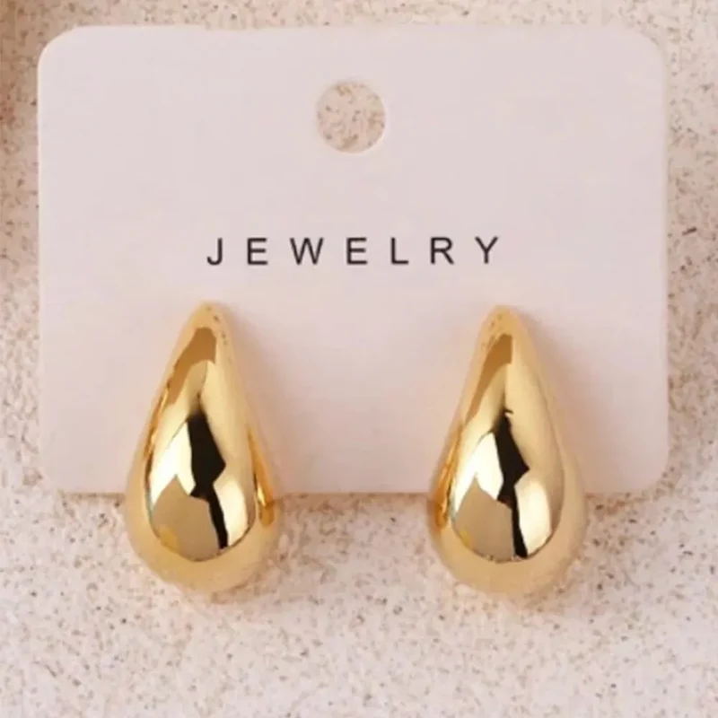 Boucles d’oreilles gouttes dorées femme