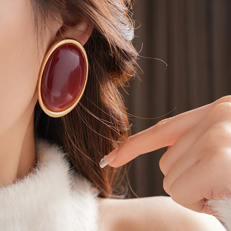 Grosses boucles d’oreilles rondes vintage rouge vin