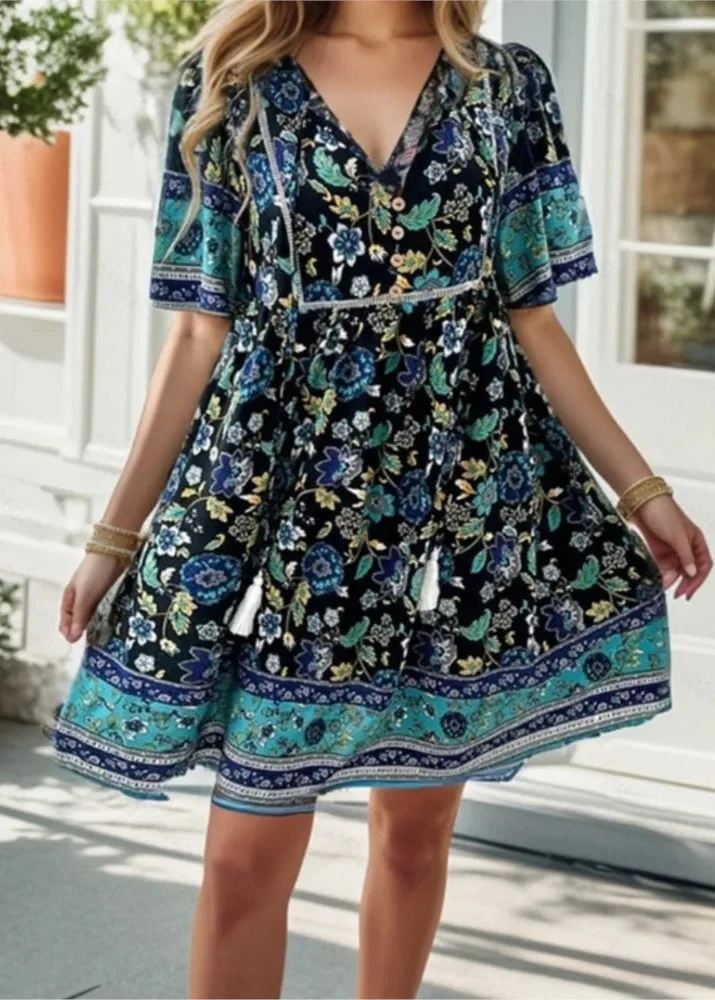 Robe femme boheme chic noire et bleue courte fleurie