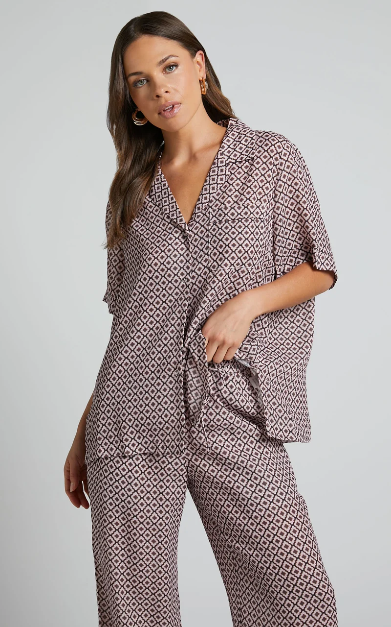 Brunita Shirt - Relaxed Short Sleeve Shirt in Moroccan Geo