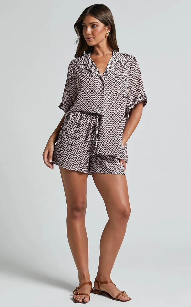 Brunita Shirt - Relaxed Short Sleeve Shirt in Moroccan Geo
