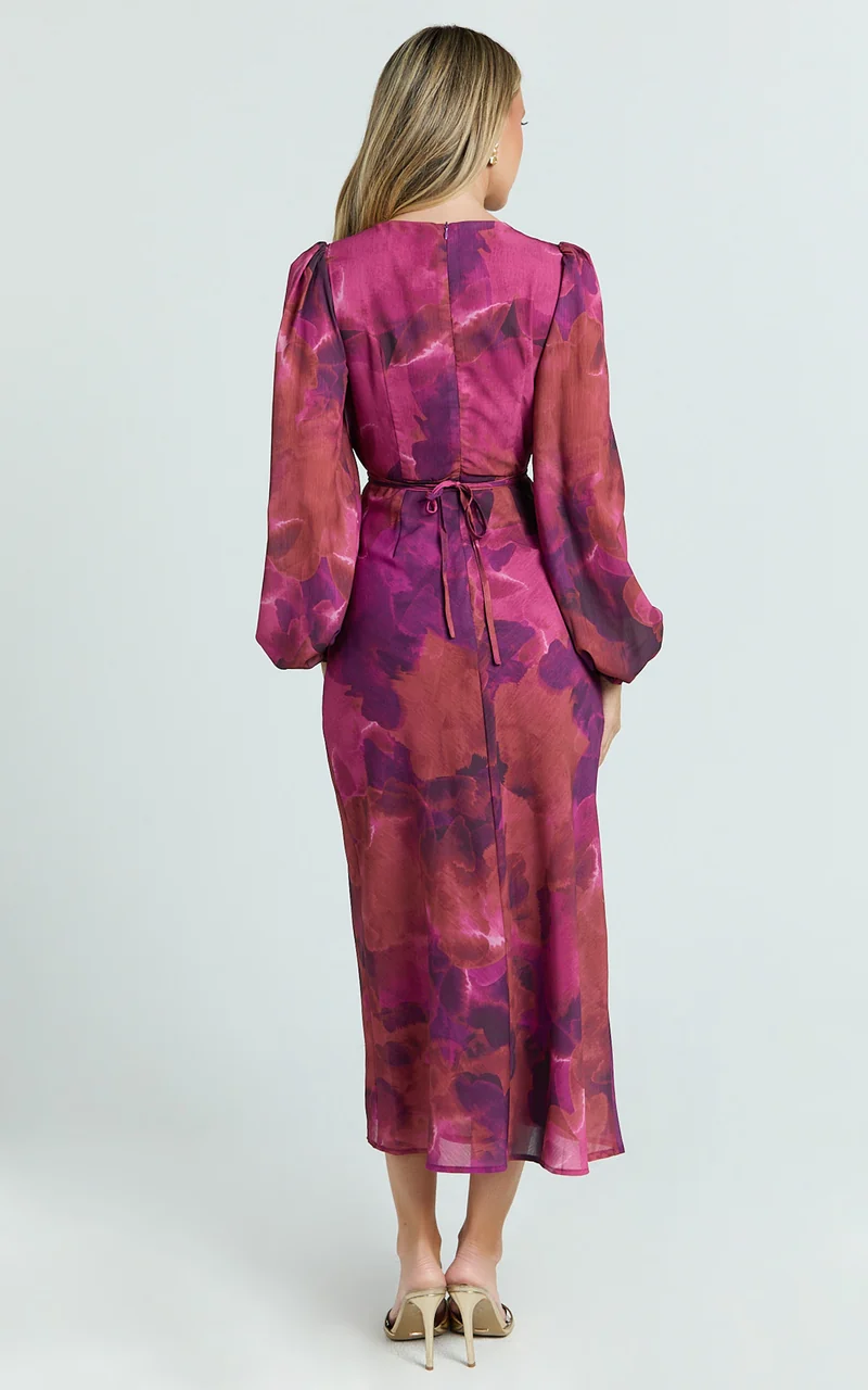 Artola Midi Dress - Front Cut Out Long Sleeve Dress in Blurred Dreams