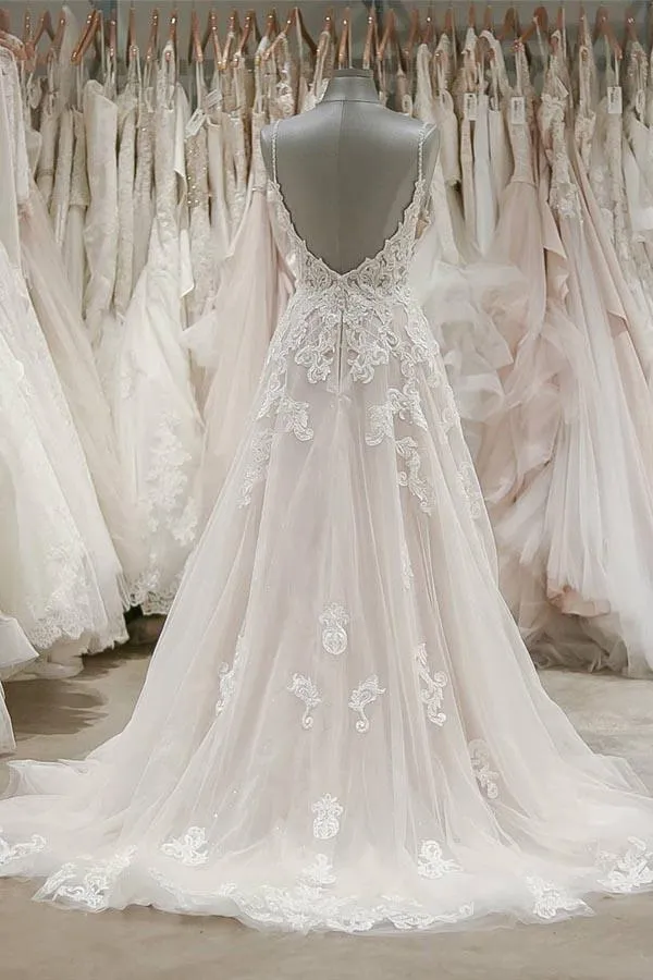 Superbe robe de mariée en dentelle à bretelles spaghetti et dos nu