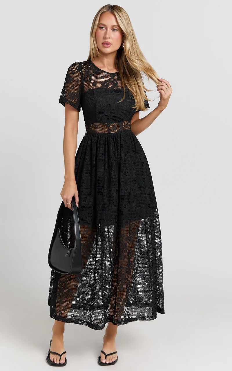 Leon Midi Dress - Short Sleeve Dress in Black