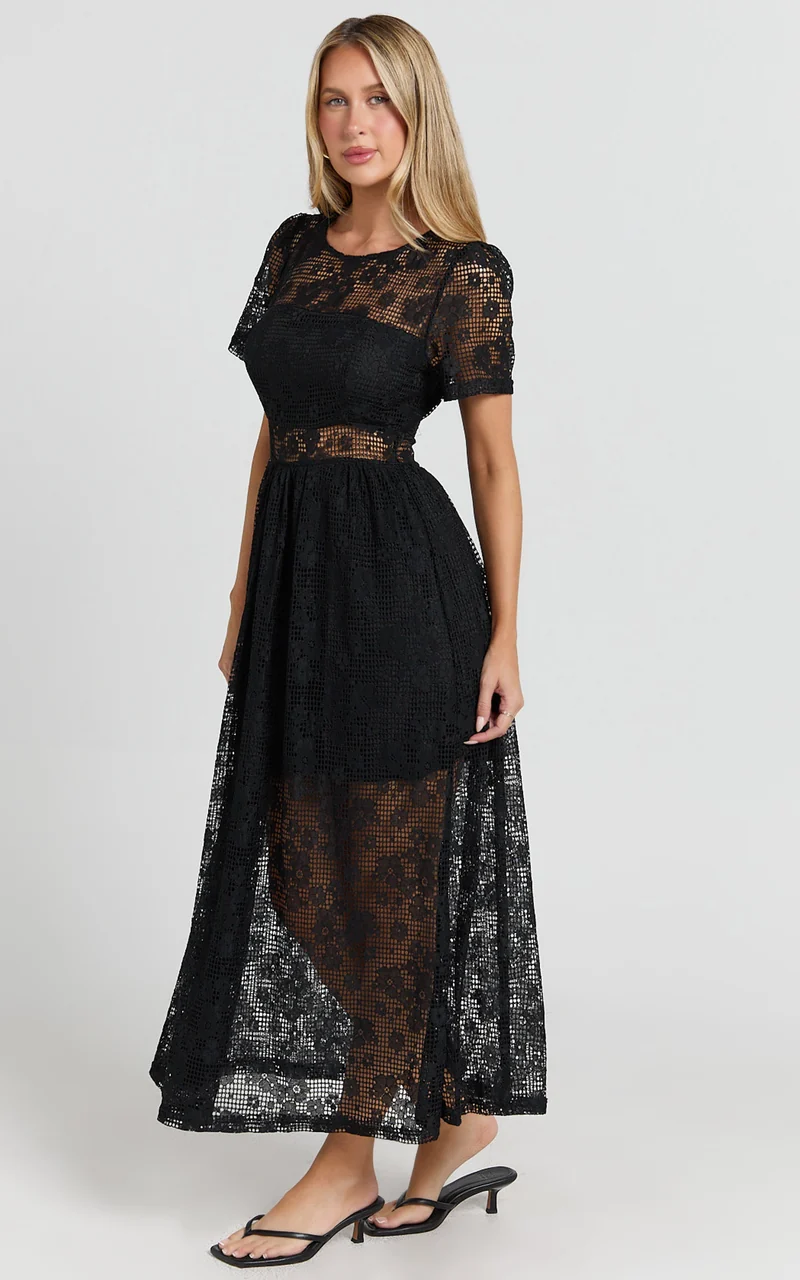 Leon Midi Dress - Short Sleeve Dress in Black