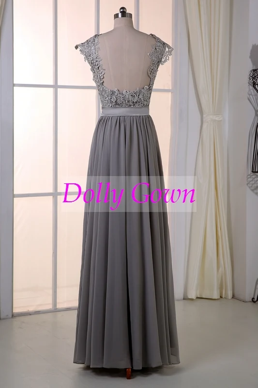 Robes de demoiselle d'honneur rustiques longues en dentelle grise avec dos ouvert