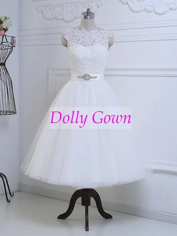 Robe de mariée modeste en dentelle, courte, longueur thé, avec bas en tulle