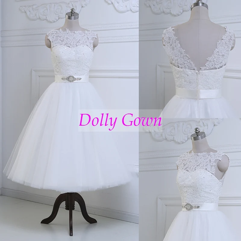 Robe de mariée modeste en dentelle, courte, longueur thé, avec bas en tulle