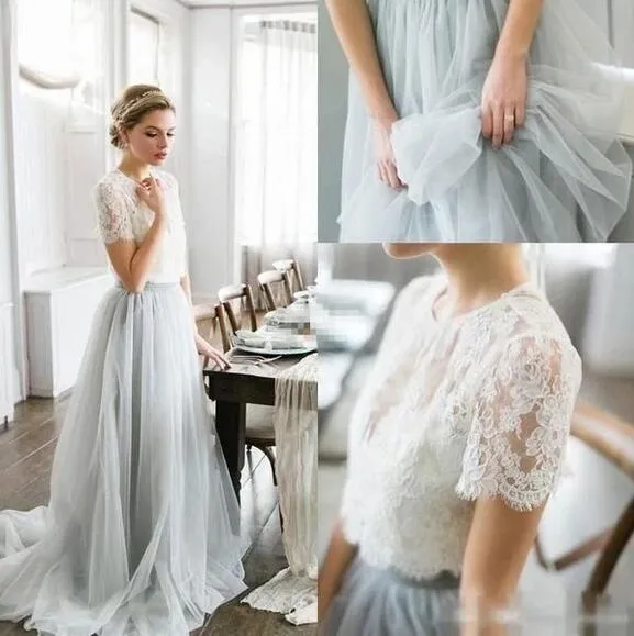 Robe de mariée haut court à manches courtes en dentelle rustique romantique avec jupe en tulle gris