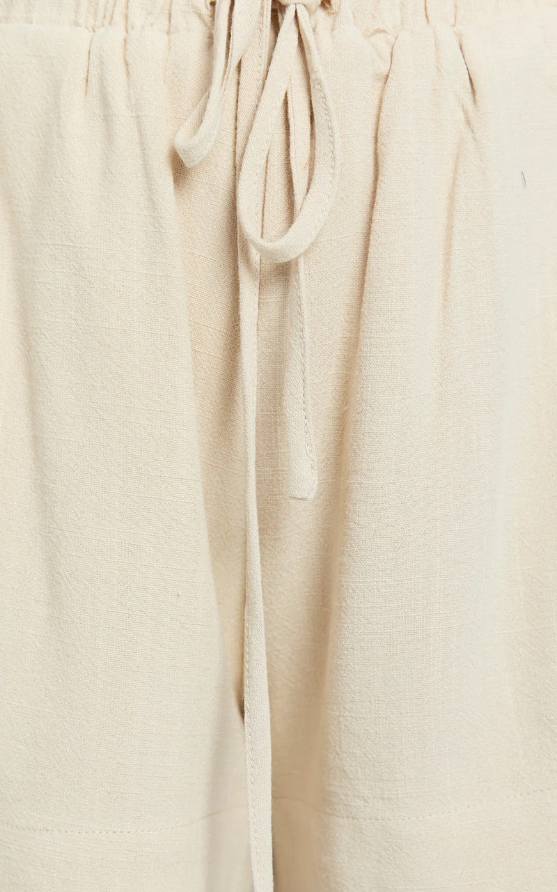 Olivia Shorts - Drawstring Relaxed Linen Shorts in Natural