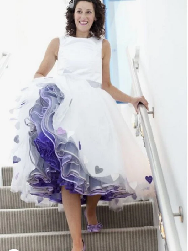 Robe de mariée modeste en tulle vintage à col bateau style années 50 rétro longueur thé