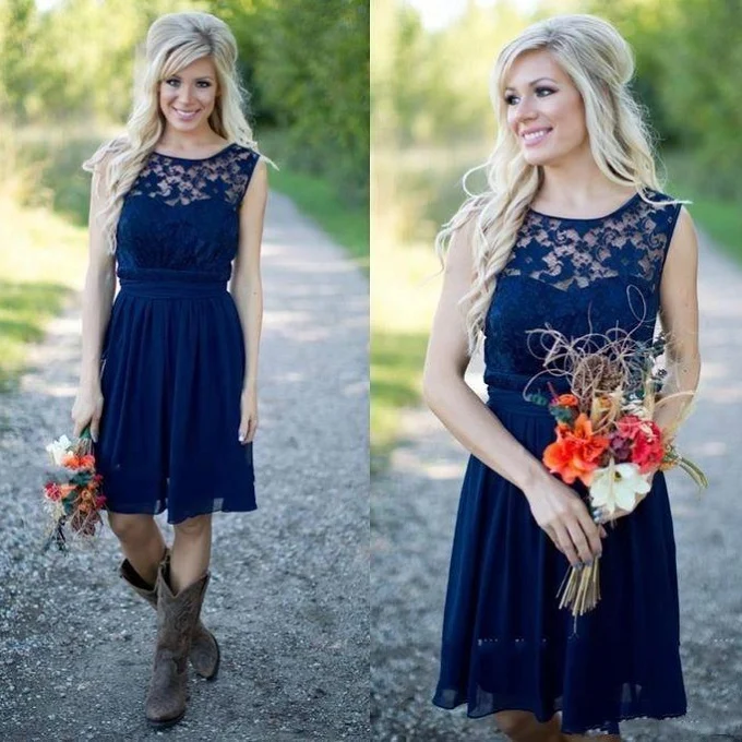 Country Blue Bateau Robes de demoiselle d'honneur courtes en dentelle modeste avec des bottes de cowboy
