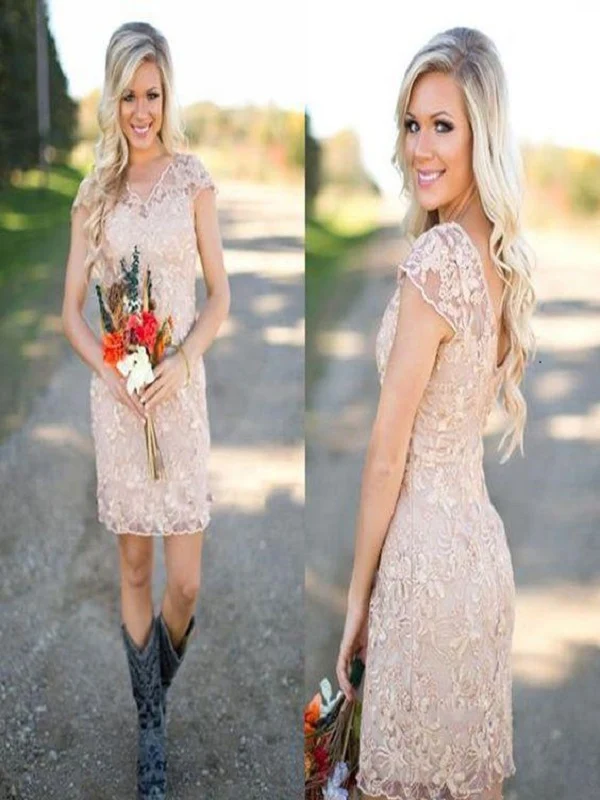 Robes de demoiselle d'honneur courtes en dentelle rose poussiéreux avec des bottes