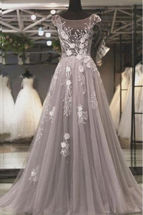 Robe de bal trapèze grise à col bijou et manches courtes