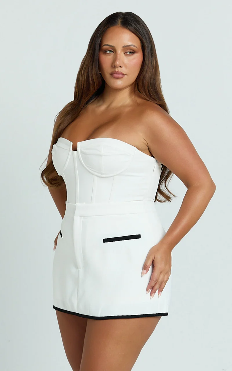 Berkley Skort - Contrast Trim Front Pocket Skort in White