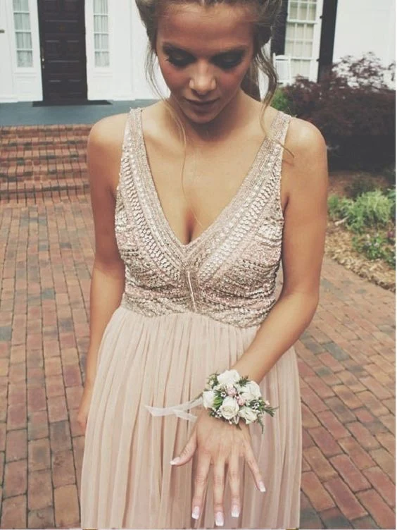 Robe de bal trapèze en mousseline de soie rose poussiéreux avec perles scintillantes