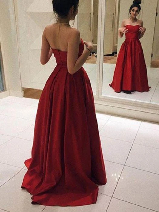 Robe de bal sans bretelles en satin rouge