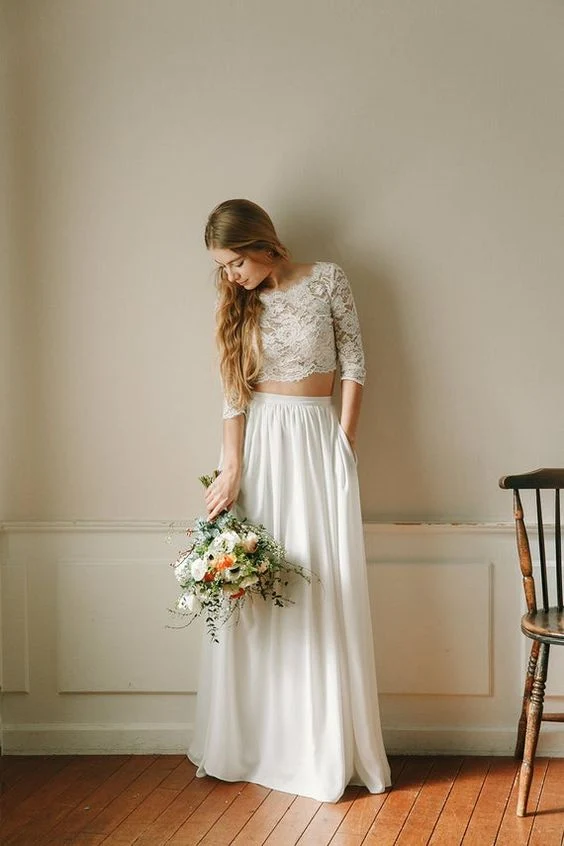 Robe de mariée 2 pièces en dentelle à manches rustiques avec jupe et poches en mousseline