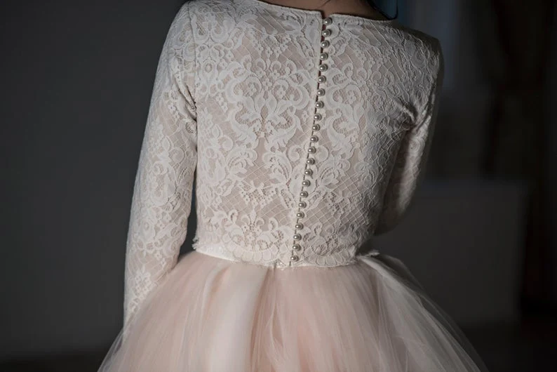 Robes de mariée 2 pièces avec haut court en dentelle de style campagnard à manches longues