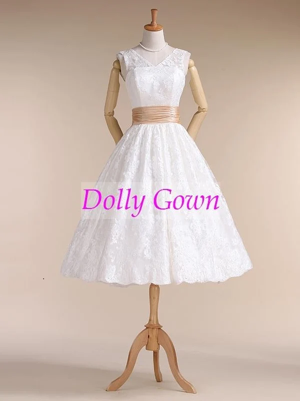 Audery Hepburn Style années 50 col en V longueur thé robes de mariée en dentelle