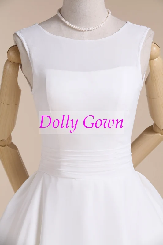 Robe de mariée longueur thé style vintage à col bijou des années 50 pour les mariées plus âgées de plus de 40 ans