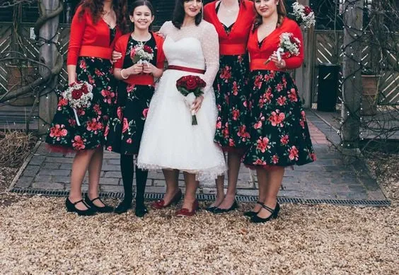Robes de mariée longueur thé Rockabilly inspirées des années 50 avec manches