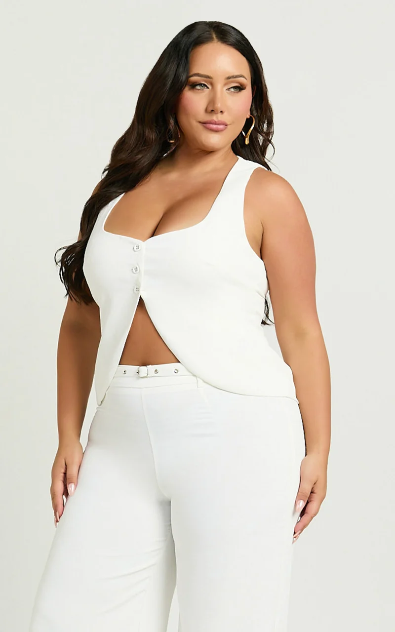 Romeo Top - Scoop Neck Button Down Vest in White