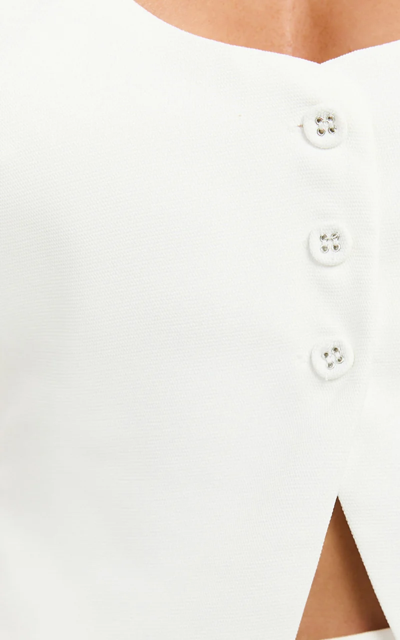 Romeo Top - Scoop Neck Button Down Vest in White