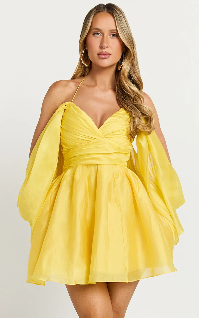 Amalie The Label - Thalia Sweetheart Off Shoulder Mini Dress in Yellow