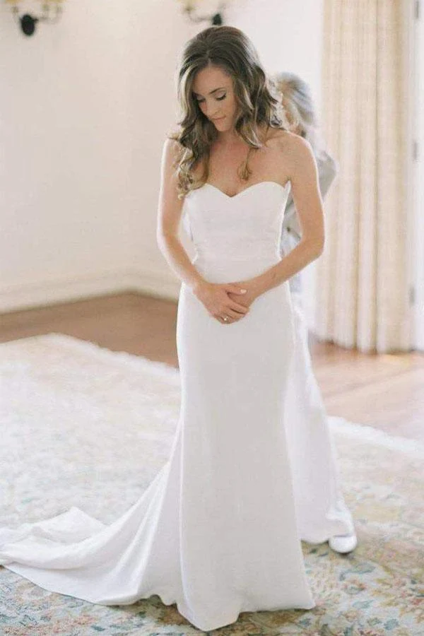 Robe de mariée champêtre coupe ajustée et évasée d'automne avec traîne tribunal