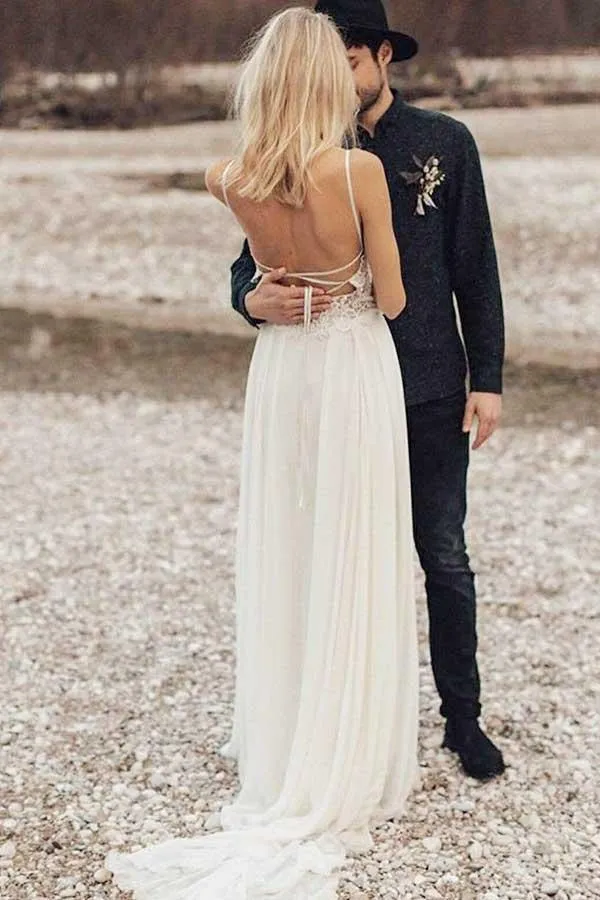 Robe de mariée dos nu à bretelles spaghetti fluides en mousseline de soie Boho Beach